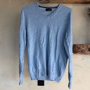Nadaam Men’s Cashmere V Neck sweater
